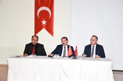 Kaymakam/Belediye Başkan V. Ercan Kayabaşı Başkanlığında, Müteahhit, Yapı Denetim Firmaları ve Beton Santralı Firmaları İle Toplantı Yapıldı.
