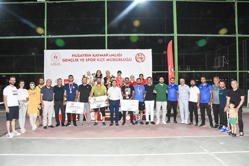 Nusaybin'de Kort Tenisi Turnuvası yapıldı